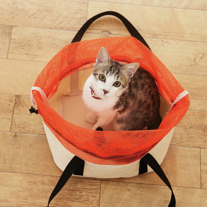 バッグに入れたまま診察できる猫用バッグ